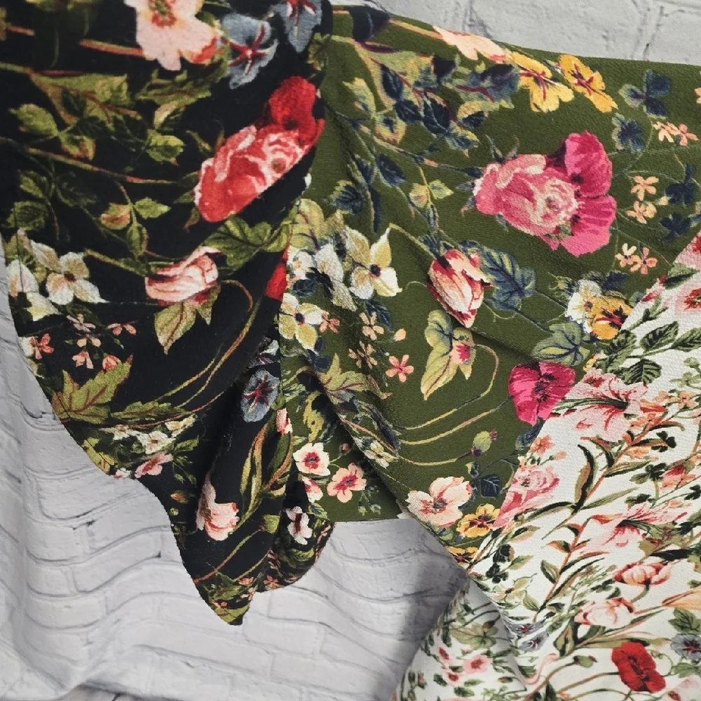 Umgee Sz M/L Kimono with Navy, Pink, Cream, and Green Floral Accents - Picture 5 of 12